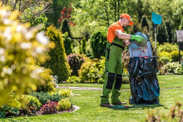Cost of Lawn Cleaning Service in Lubbock
